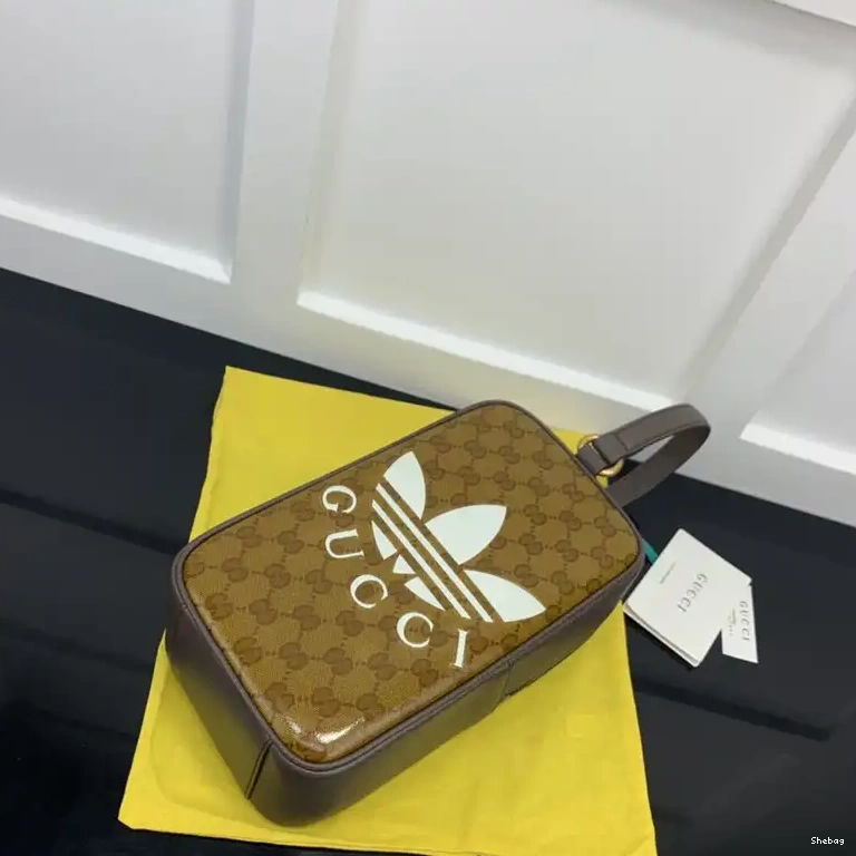 2210YA0159 Gucci Bag 0824